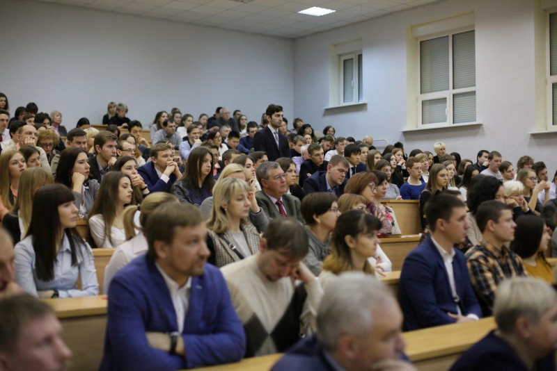 Евгений Примаков рассказал студентам Эконома о внешней политике России