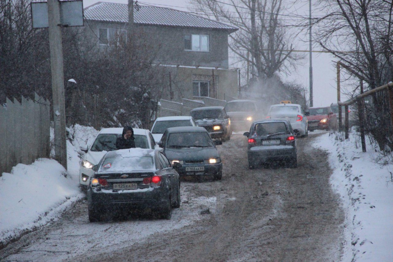 Столкновение на подъеме в Затоне полностью блокировало дорогу