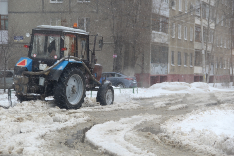 В Ленинском районе прорвало водовод, который вчера починили