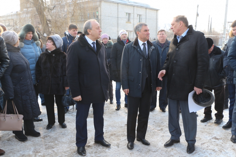 Володин: Жители бараков в Энгельсе получат новое жилье не меньшей площади