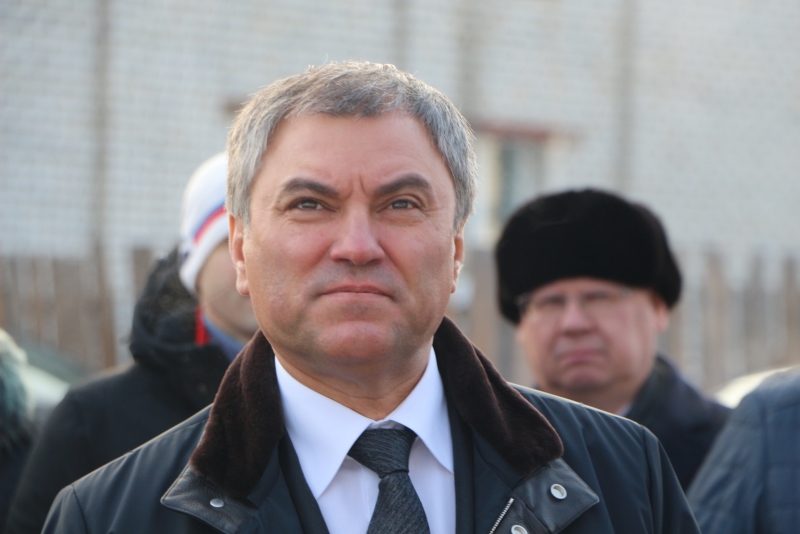 Володин: Жители бараков в Энгельсе получат новое жилье не меньшей площади