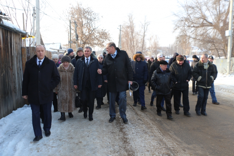 Володин: Жители бараков в Энгельсе получат новое жилье не меньшей площади