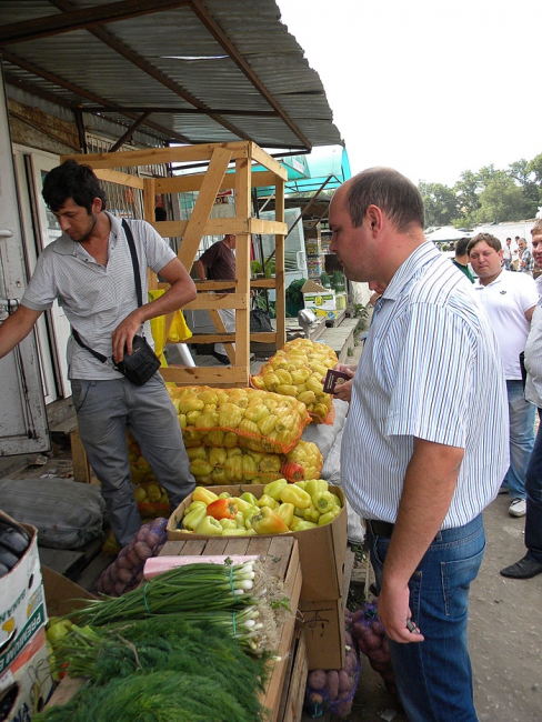 На «Привозе» выявлены новые нарушения. Задержаны иностранцы