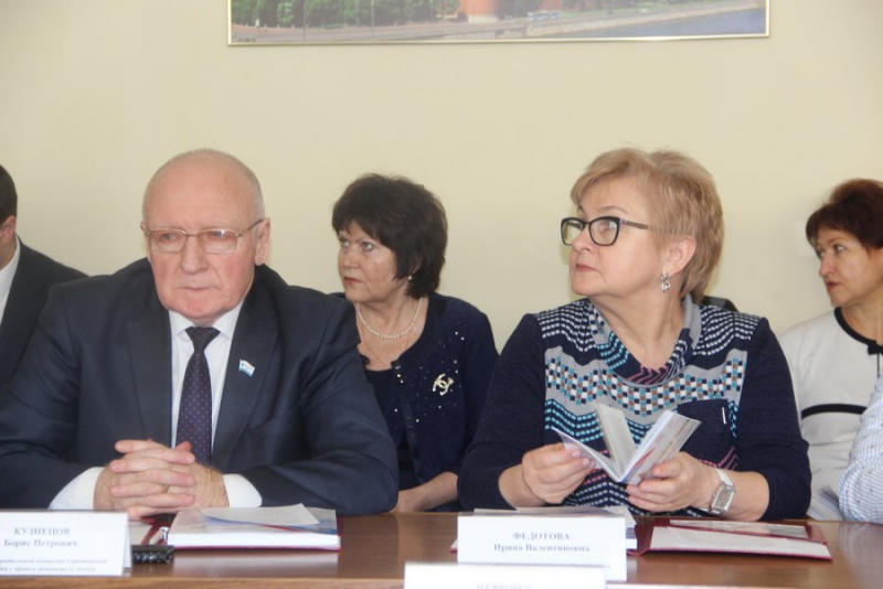 В Саратовской области впервые голосующие граждане получат кружку с символикой выборов