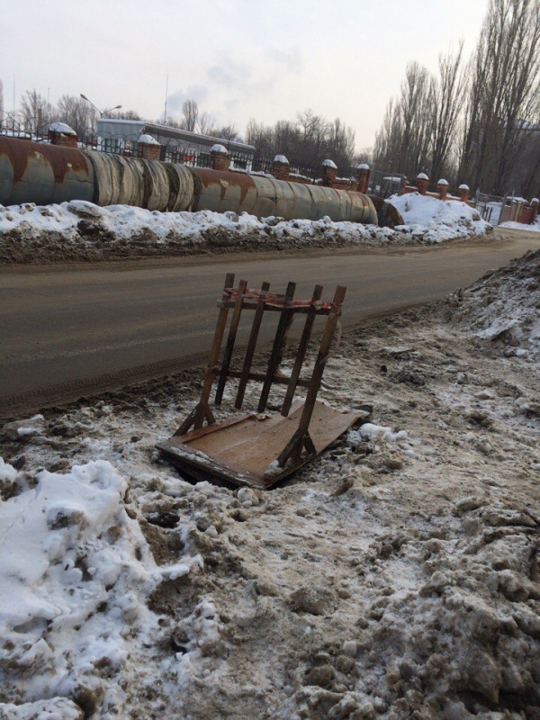 В Саратове нашли «нанотехнологии» в борьбе с открытыми люками