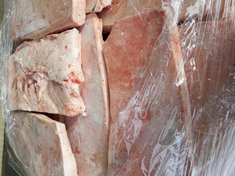 В Энгельсе уничтожат 15 тонн свиного сала из Испании