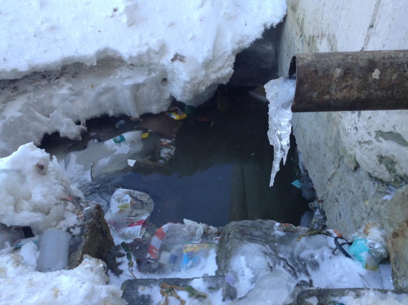 Жители Ленинского района после аварии на насосной станции до сих пор остаются без воды