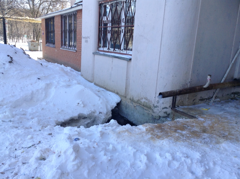 Жители Ленинского района после аварии на насосной станции до сих пор остаются без воды