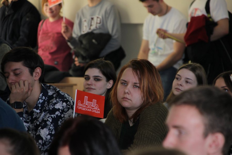 Саратовским студентам и преподавателям представили проекты благоустройства парков и площадей