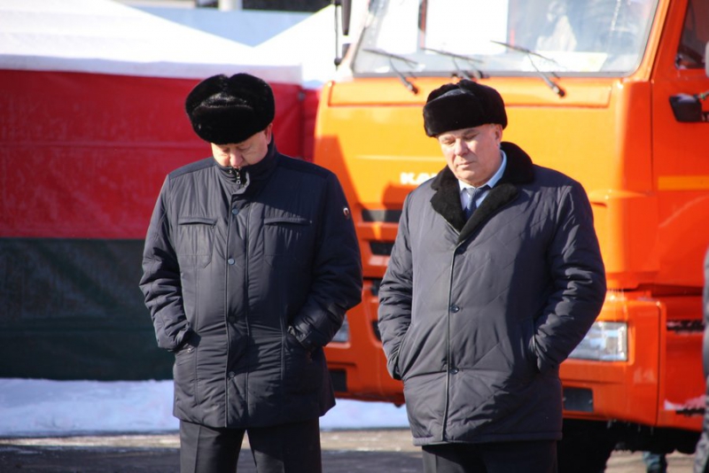 Саратову передали три десятка «КамАЗов» для коммунальных служб