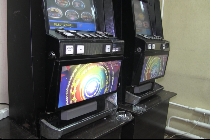 Силовики «закрыли» подпольные казино на Октябрьской и Степана Разина