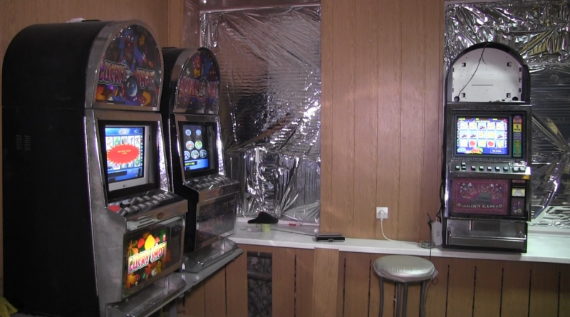 Силовики «закрыли» подпольные казино на Октябрьской и Степана Разина