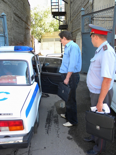 Полиция мешала пикету у офиса Ерофеевой и задержала организатора