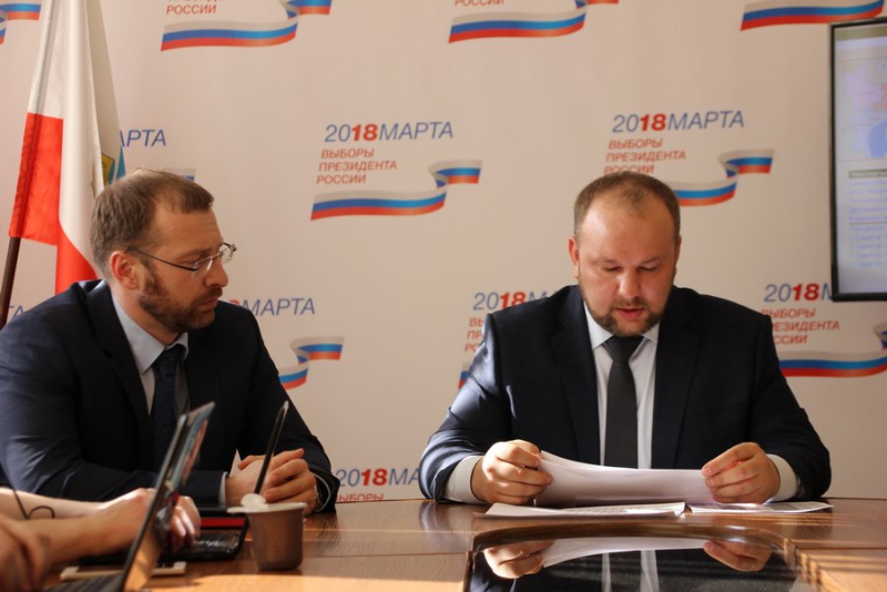 Саратовские коммунисты жалуются в избирком на плакаты с Грудининым