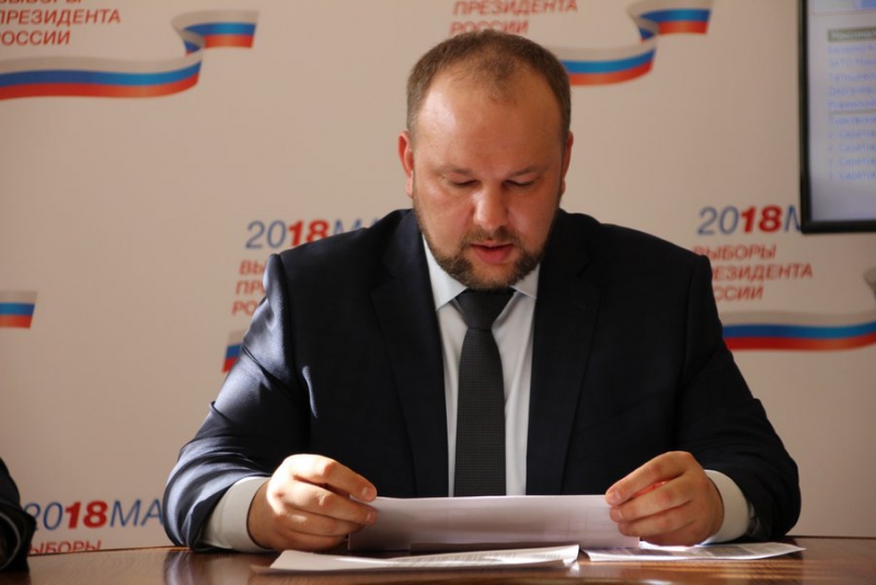 Саратовские коммунисты жалуются в избирком на плакаты с Грудининым