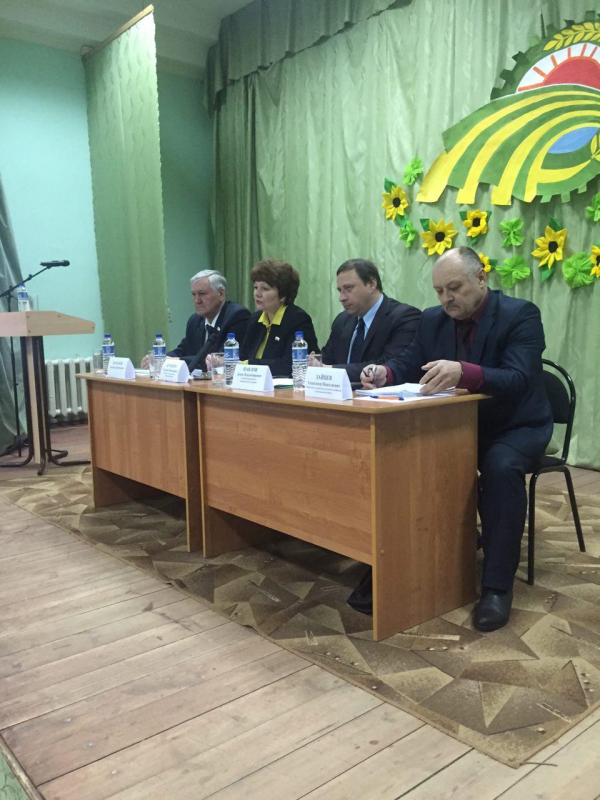 В Воскресенском районе министра сельского хозяйства завлекли индейкой