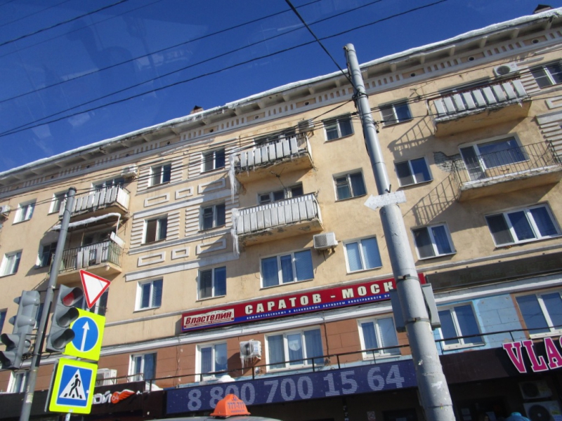 Каждый 9-й проверенный дом в Саратове оказался с сосульками