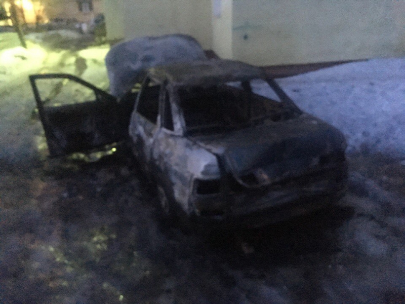 В Саратове ночью сгорела «десятка»