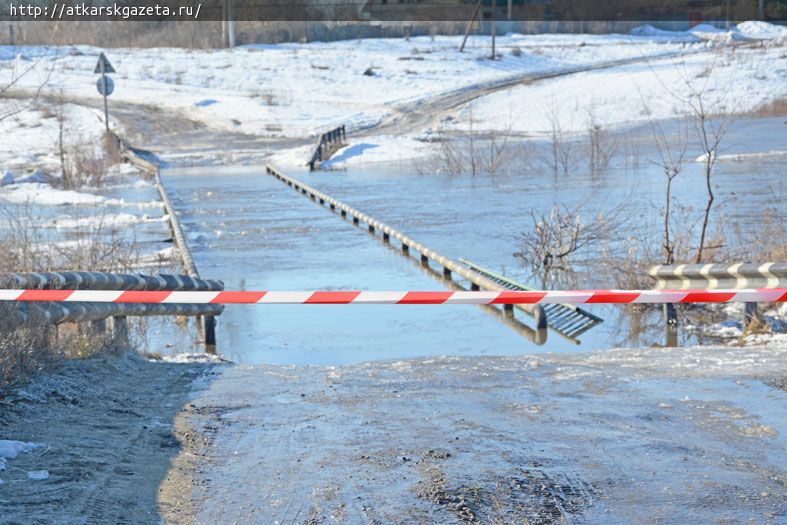 Паводок-2018. В Аткарске несколько улиц отрезано от центра из-за перелива моста