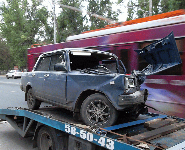 Четверо пострадали в массовой аварии на 2-й Дачной