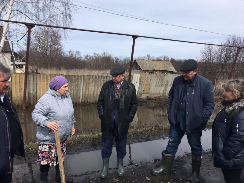 Спикер облдумы пообещал оказать материальную помощь жителям затопленных сел