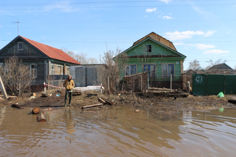 Дом на воде. Подтопление 2020 еао. Наводнение в иркутской области 2019 тулун. Река в тулуне иркутской области. Затопление татарстана.