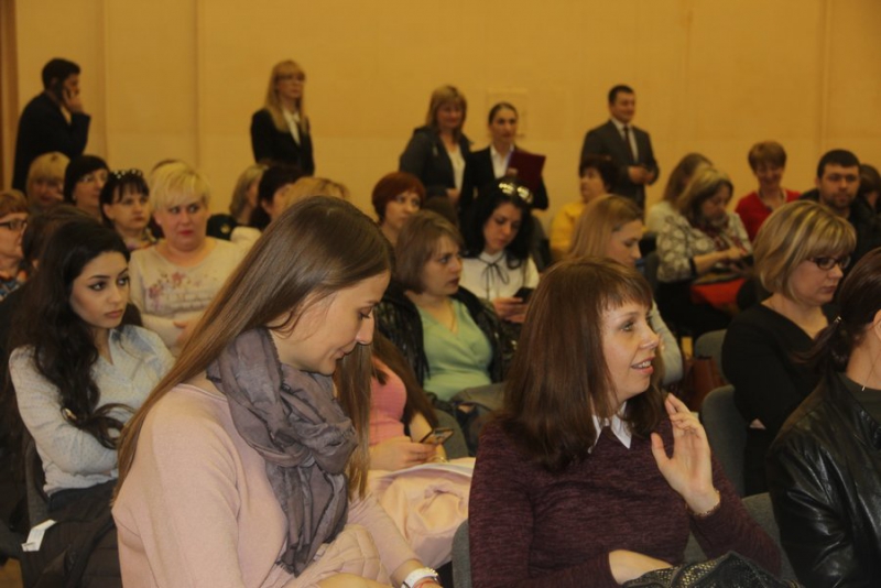 На зарплату саратовских чиновников потратили 653 млн рублей