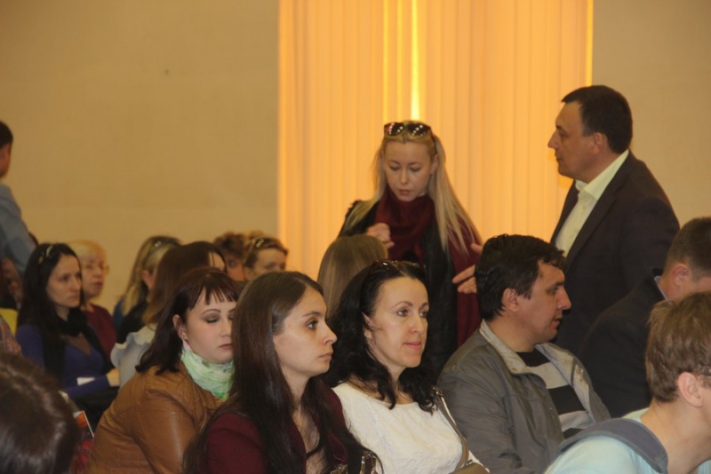 На зарплату саратовских чиновников потратили 653 млн рублей