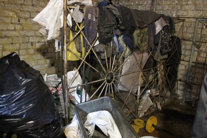 В Саратове ревизоры нашли в пунктах приема чермета слонов, самолеты и бюст Сталина