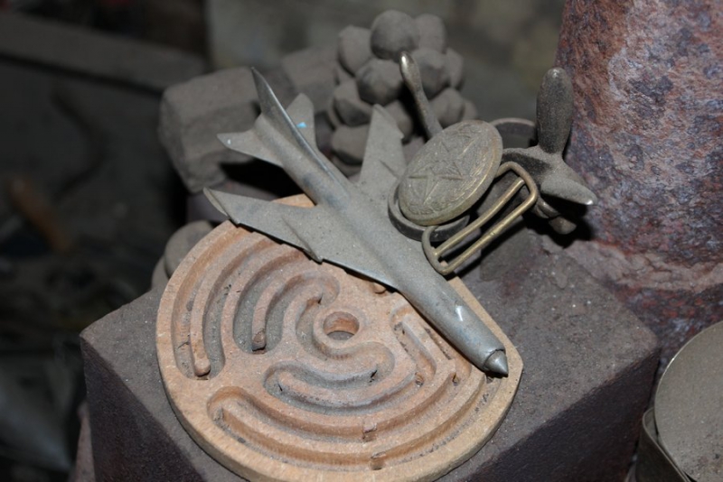 В Саратове ревизоры нашли в пунктах приема чермета слонов, самолеты и бюст Сталина