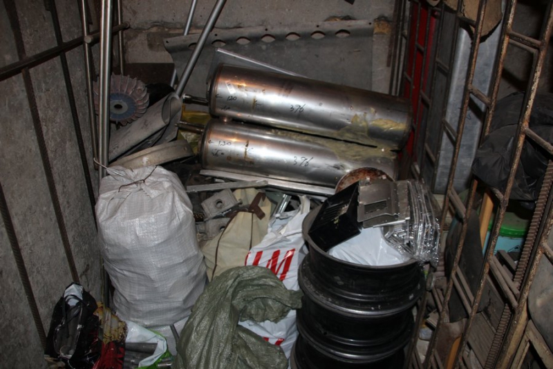 В Саратове ревизоры нашли в пунктах приема чермета слонов, самолеты и бюст Сталина