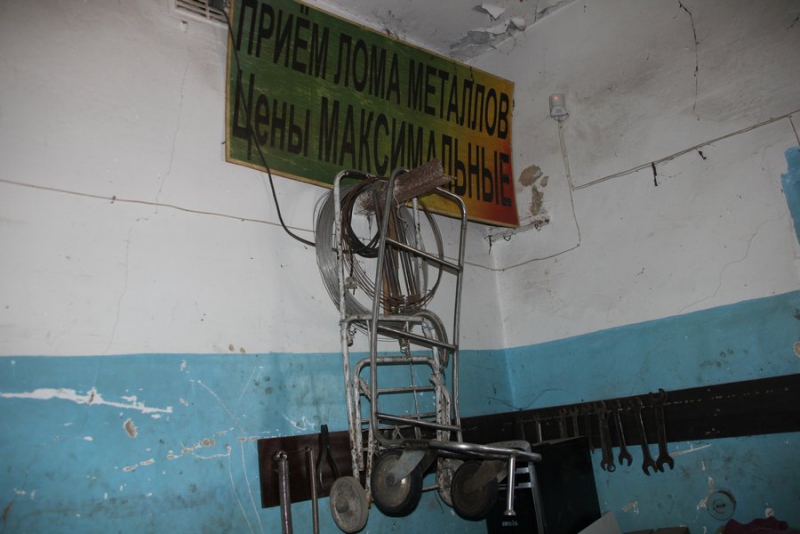 В Саратове ревизоры нашли в пунктах приема чермета слонов, самолеты и бюст Сталина