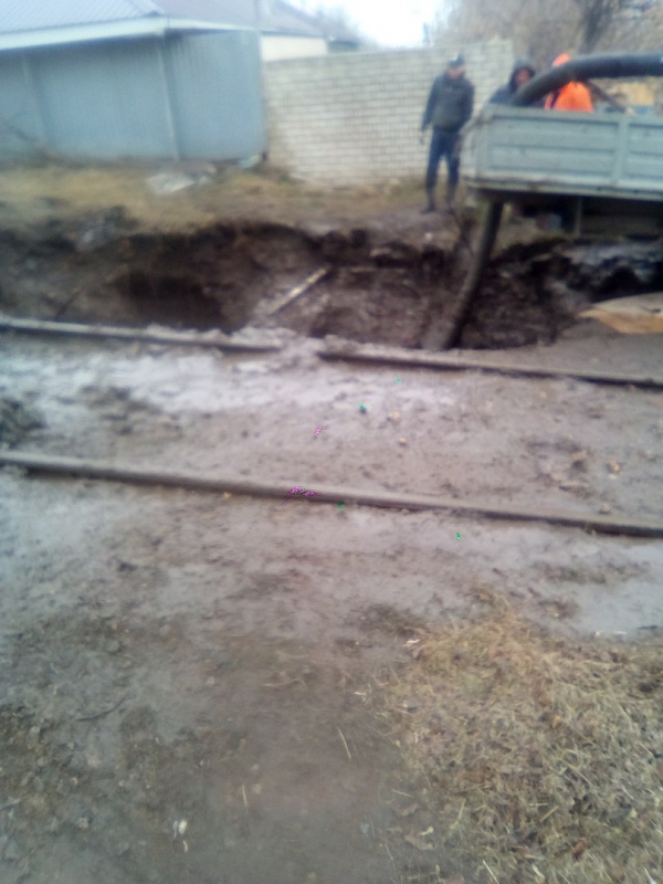 В Саратове из-за ремонта труб остановились трамваи