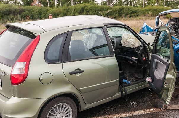 «Шестерка» и «Калина» столкнулись лоб в лоб. Погибла беременная женщина