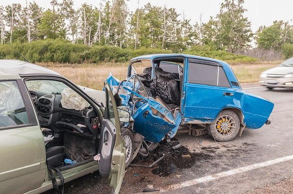 «Шестерка» и «Калина» столкнулись лоб в лоб. Погибла беременная женщина