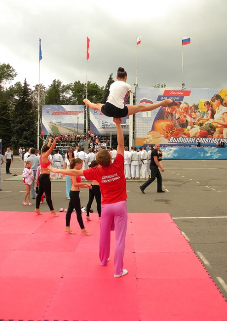 Физкультурной акции на Театральной площади помешал дождь