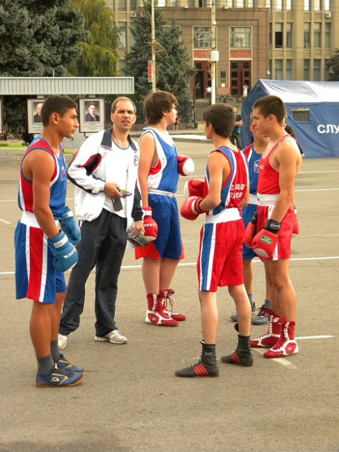 Физкультурной акции на Театральной площади помешал дождь