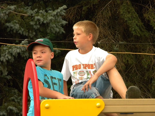 Физкультурной акции на Театральной площади помешал дождь