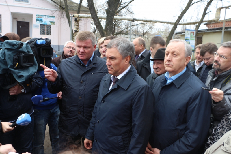 Володин обнадежил обратившуюся к нему жительницу аварийного дома