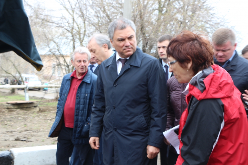 Володин обнадежил обратившуюся к нему жительницу аварийного дома