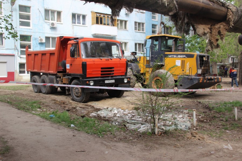 Житель рухнувшего дома в Саратове: На мою жену упала бетонная плита