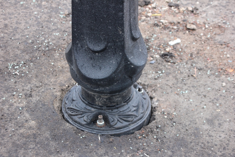 Набережную Саратова очистили от обломков разбившегося «Фольксвагена»