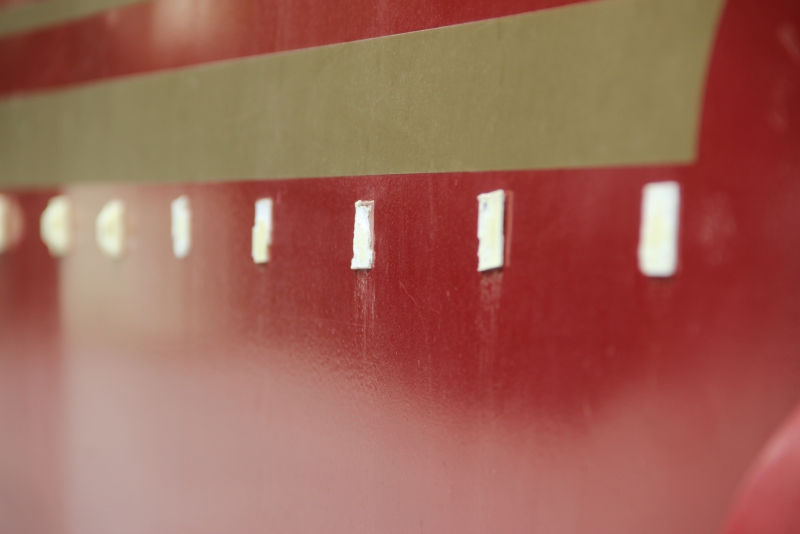 У «Семена» на Волжской вандалы оторвали подсветку