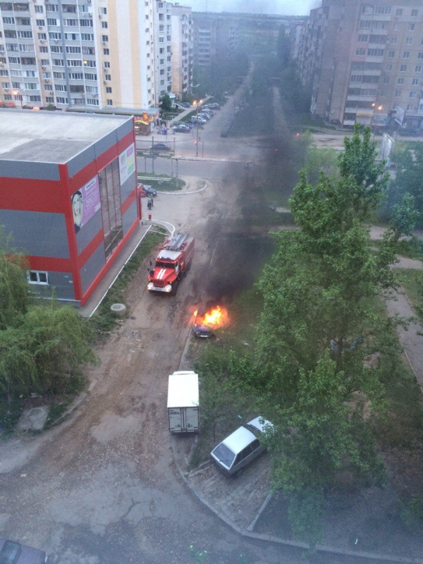 В Солнечном при загадочных обстоятельствах сгорела «шестерка»