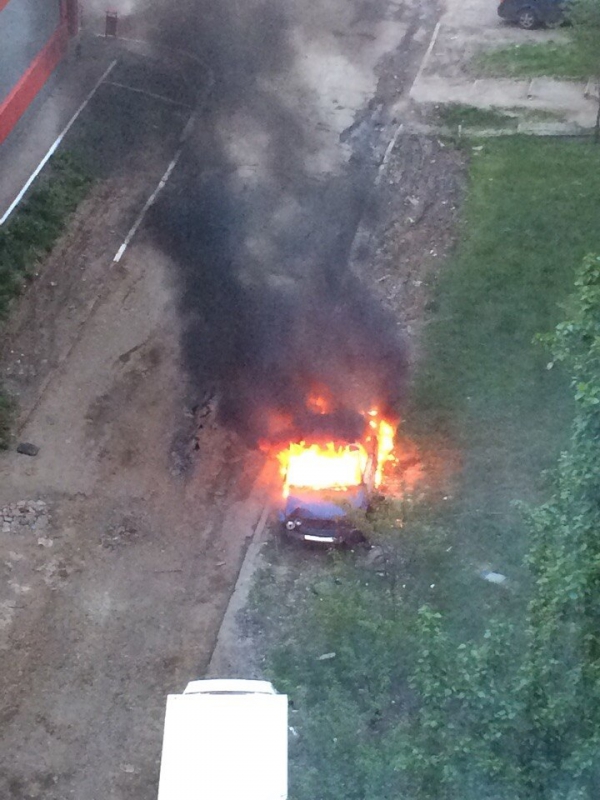 В Солнечном при загадочных обстоятельствах сгорела «шестерка»