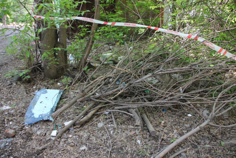 Рухнувший дом на проспекте Строителей обнесли забором