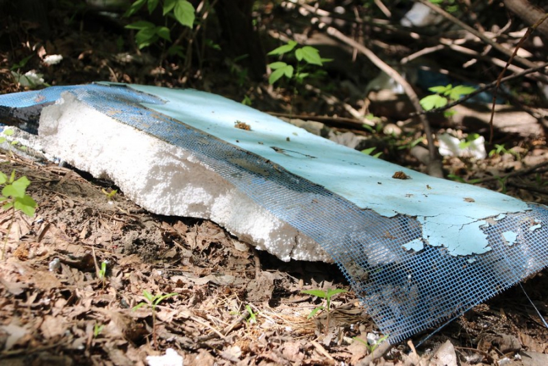 Рухнувший дом на проспекте Строителей обнесли забором