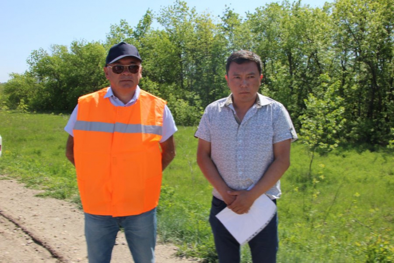 Профилактикой трещин и разлитым бетоном на дороге «Елшанка-Песчаный Умет» займутся в ближайшее время