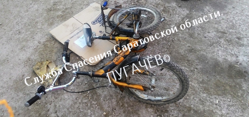 В Пугачеве спасли застрявшего в велосипеде ребенка