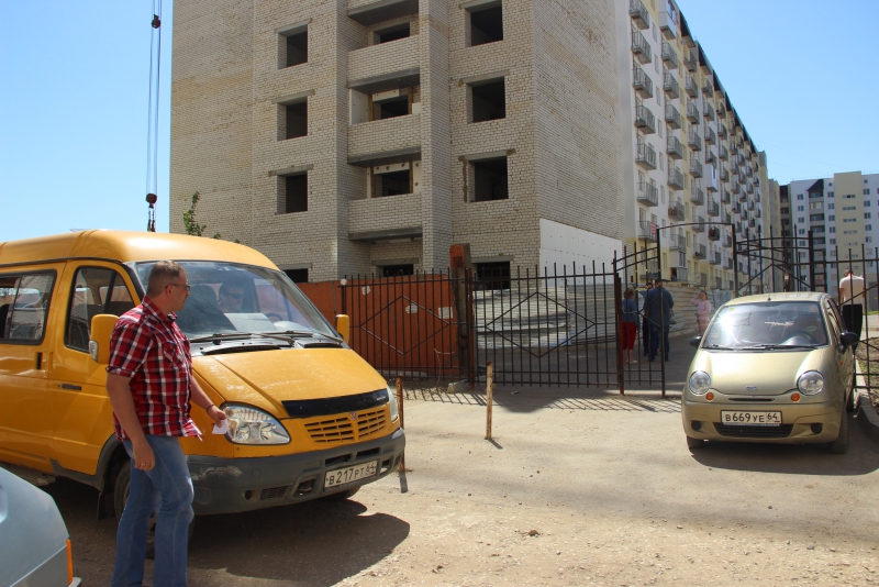 Жители нового микрорайона боятся навсегда остаться отрезанными от города